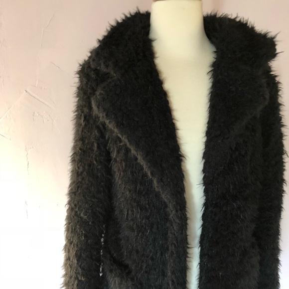 Last 1️⃣! Black Faux Fur Coat - Picture 4 of 5